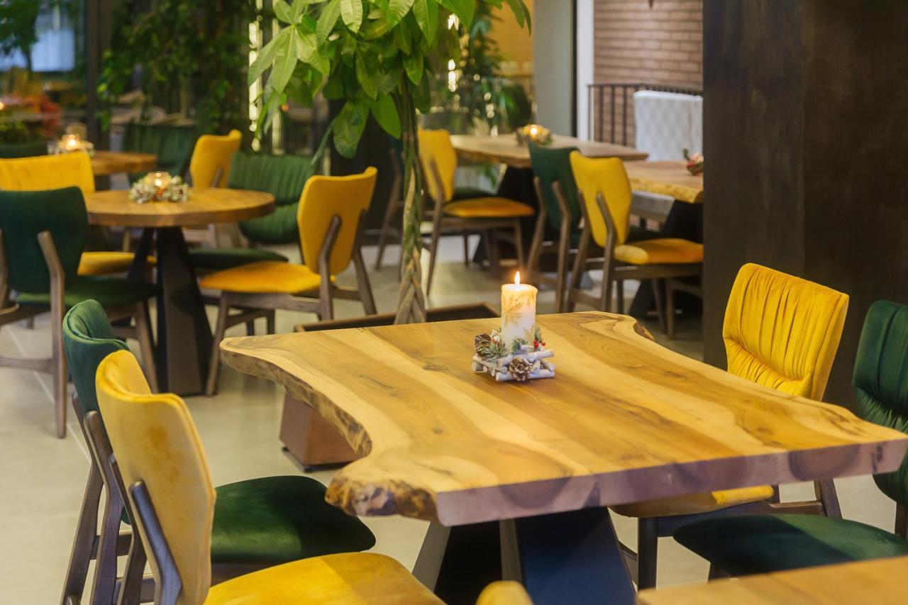 科尔察 Park Plazza酒店 外观 照片